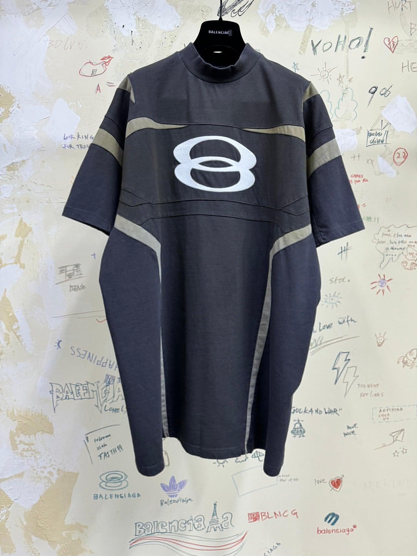 バレンシアガ Unity Sports Icon Biker オーバーサイズ Tシャツ 792354
