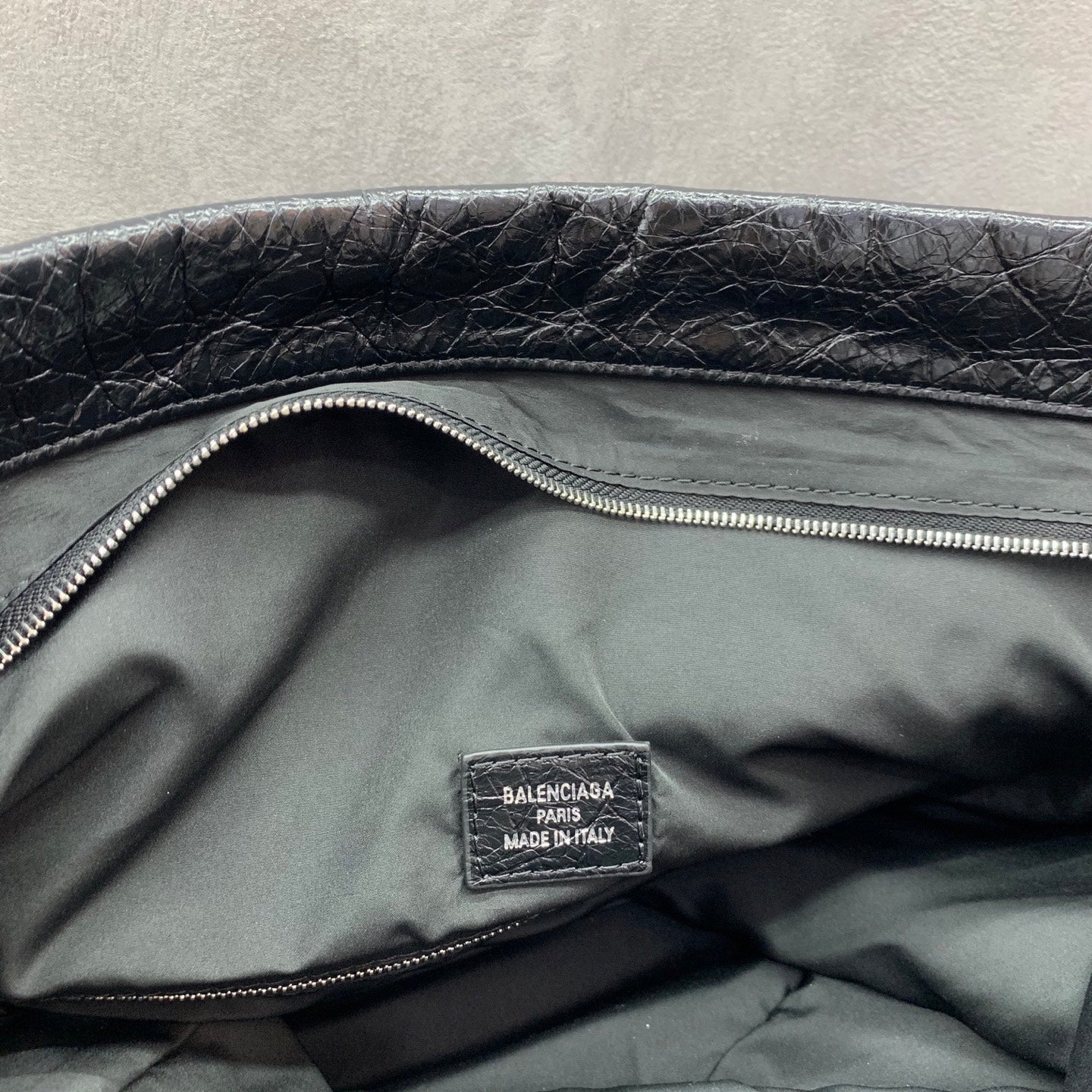 BALENCIAGA クロスボディ ダストバッグ ポーチ