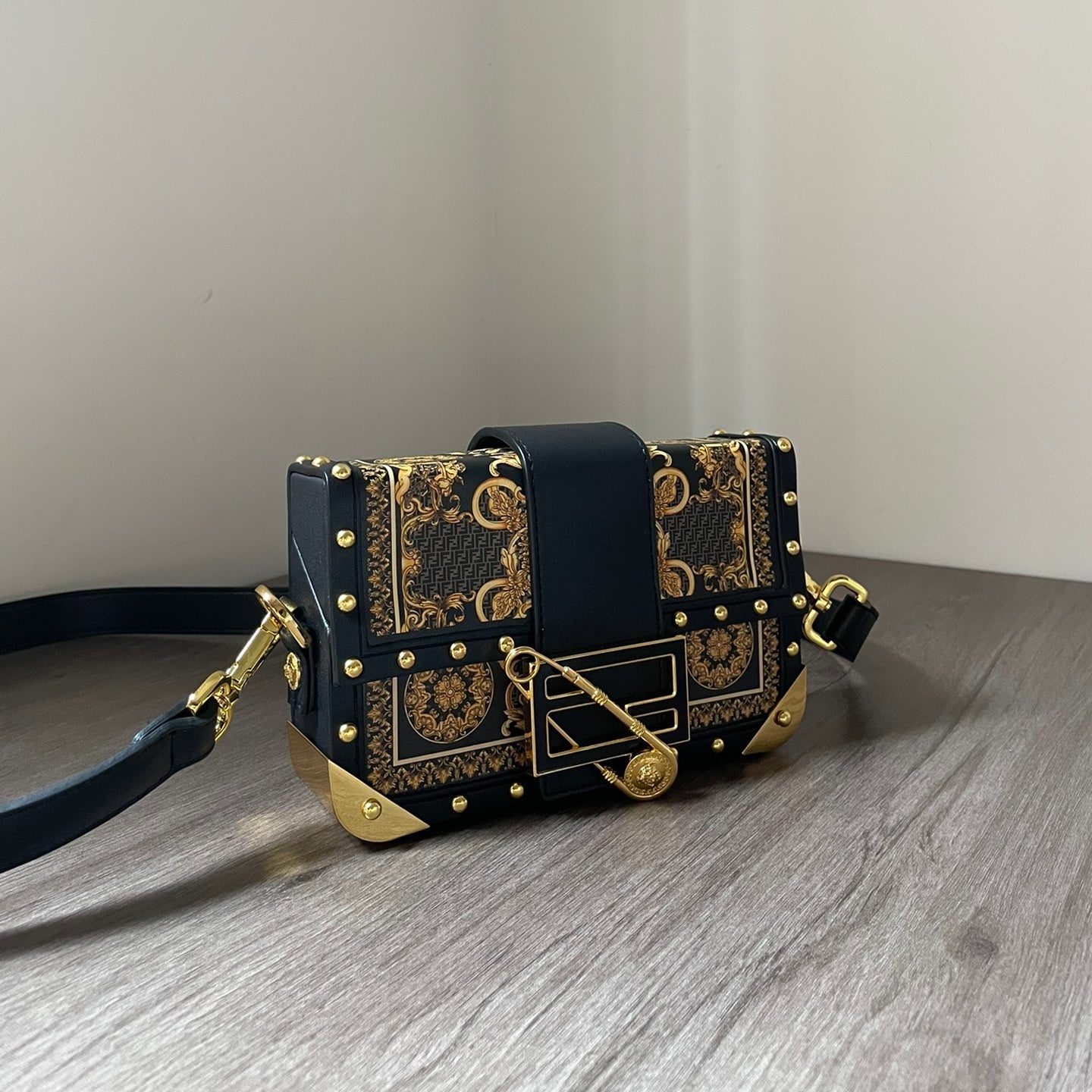 FENDI VERSACE コラボ レザーバッグ