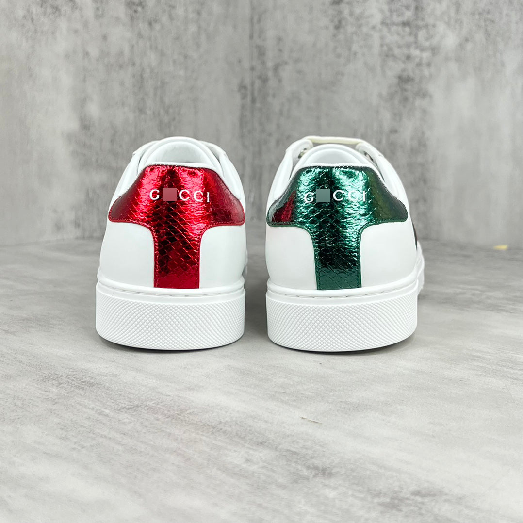 GUCCI ハチ付き レザースニーカー
