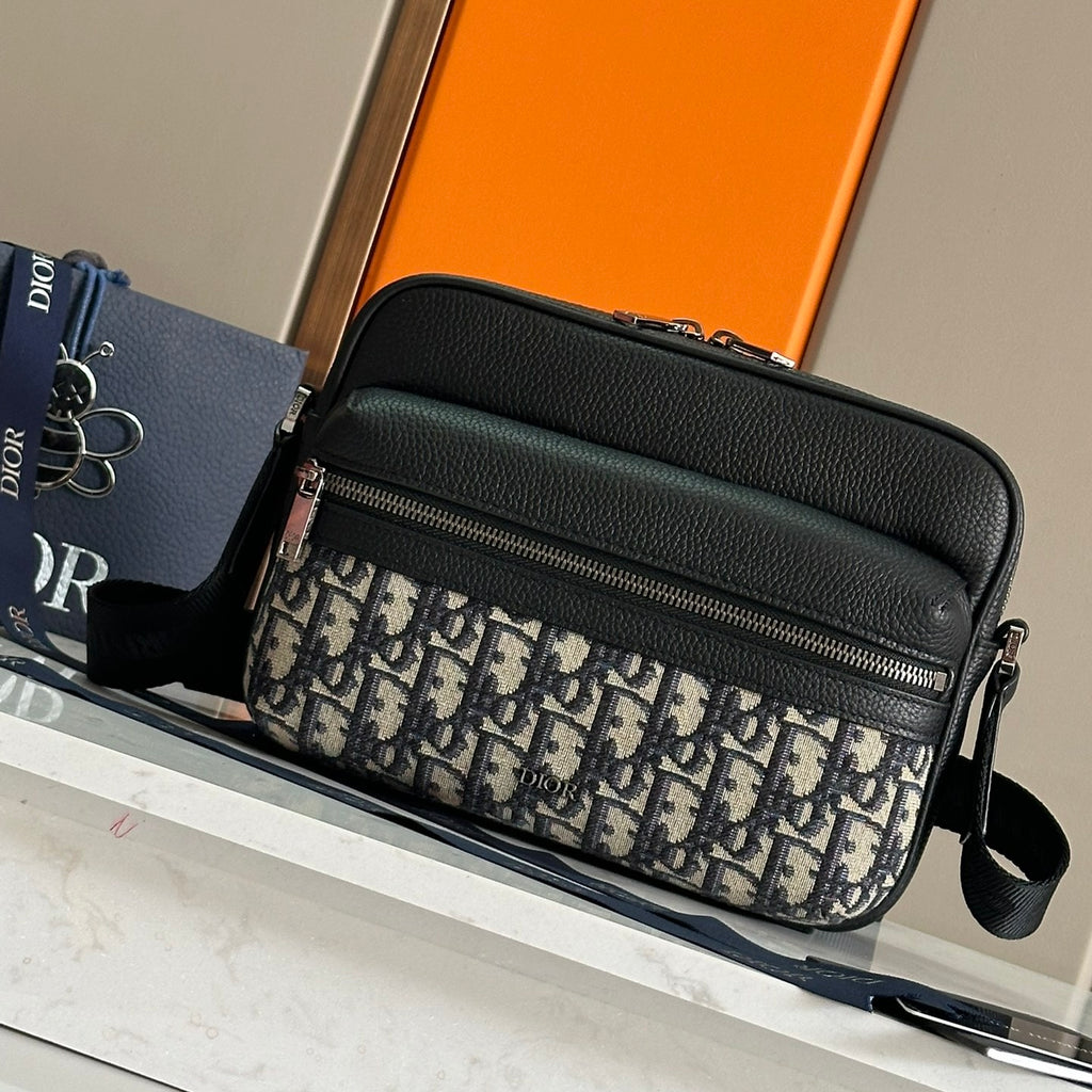 DIOR メッセンジャーバッグ