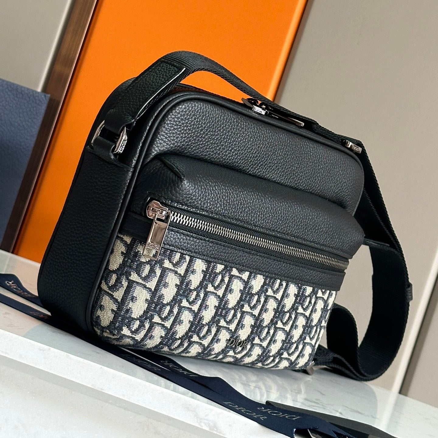 DIOR メッセンジャーバッグ
