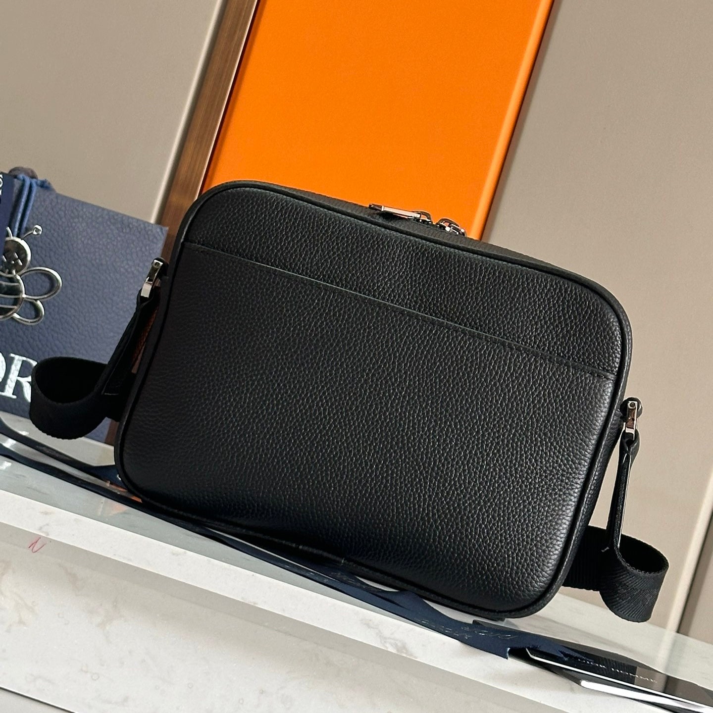 DIOR メッセンジャーバッグ